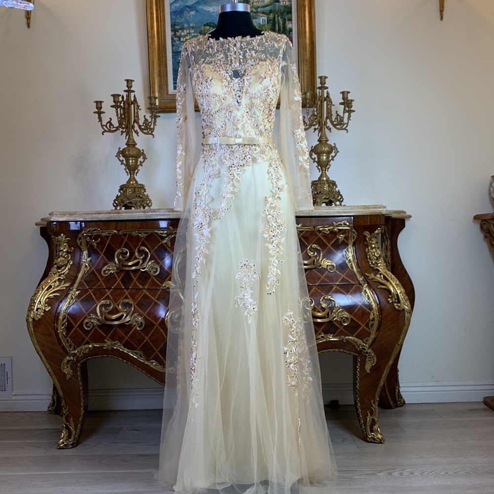 Women’s formal embroidery beaded evening prom dress